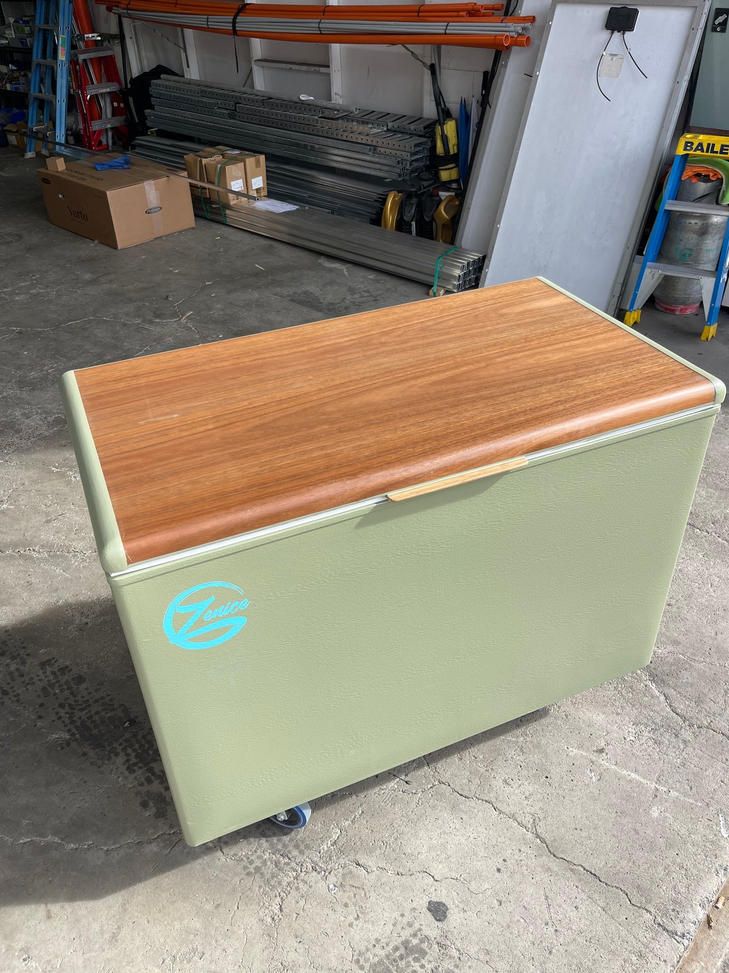 Timber Veneer Lid – Waterproof Fibreglass Sealed